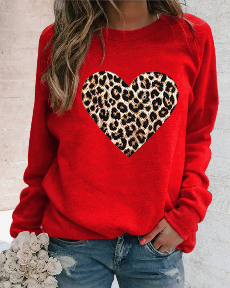 Tatjana – Sudadera de leopardo con diseño de corazón