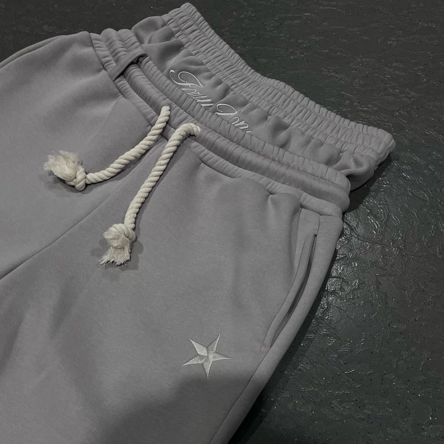 Felix – Pantalones Deportivos Amplios Unisex