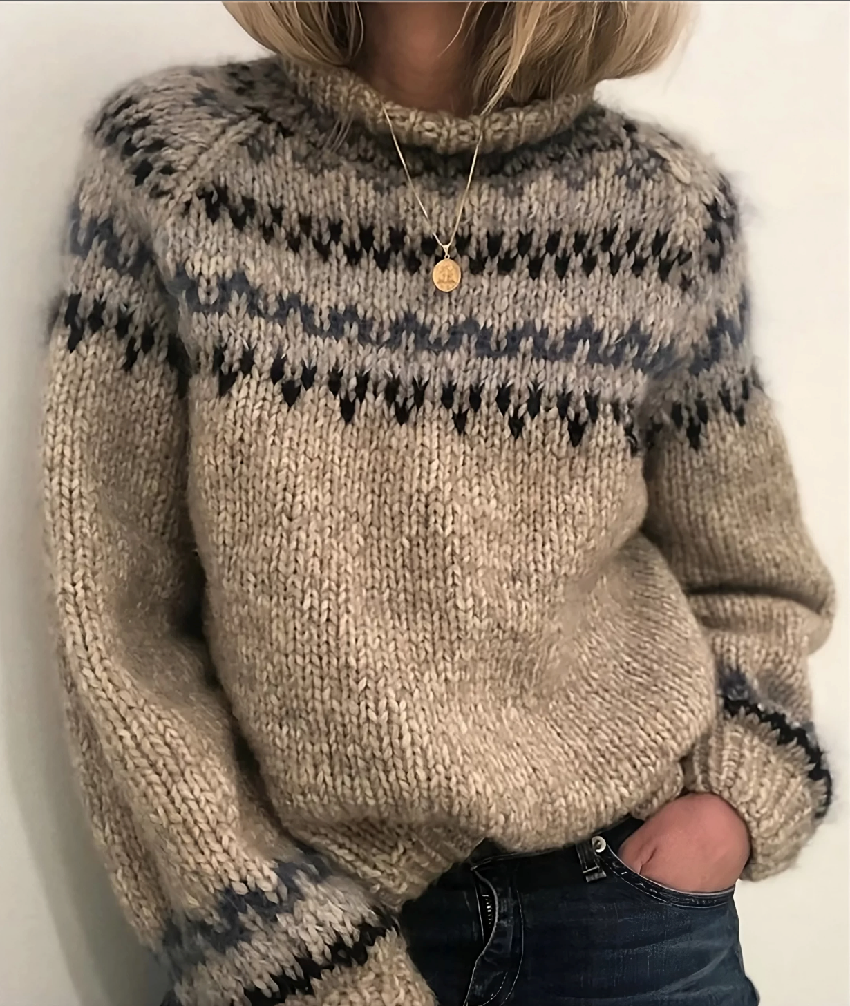 Oona – Jersey islandés con cuello alto