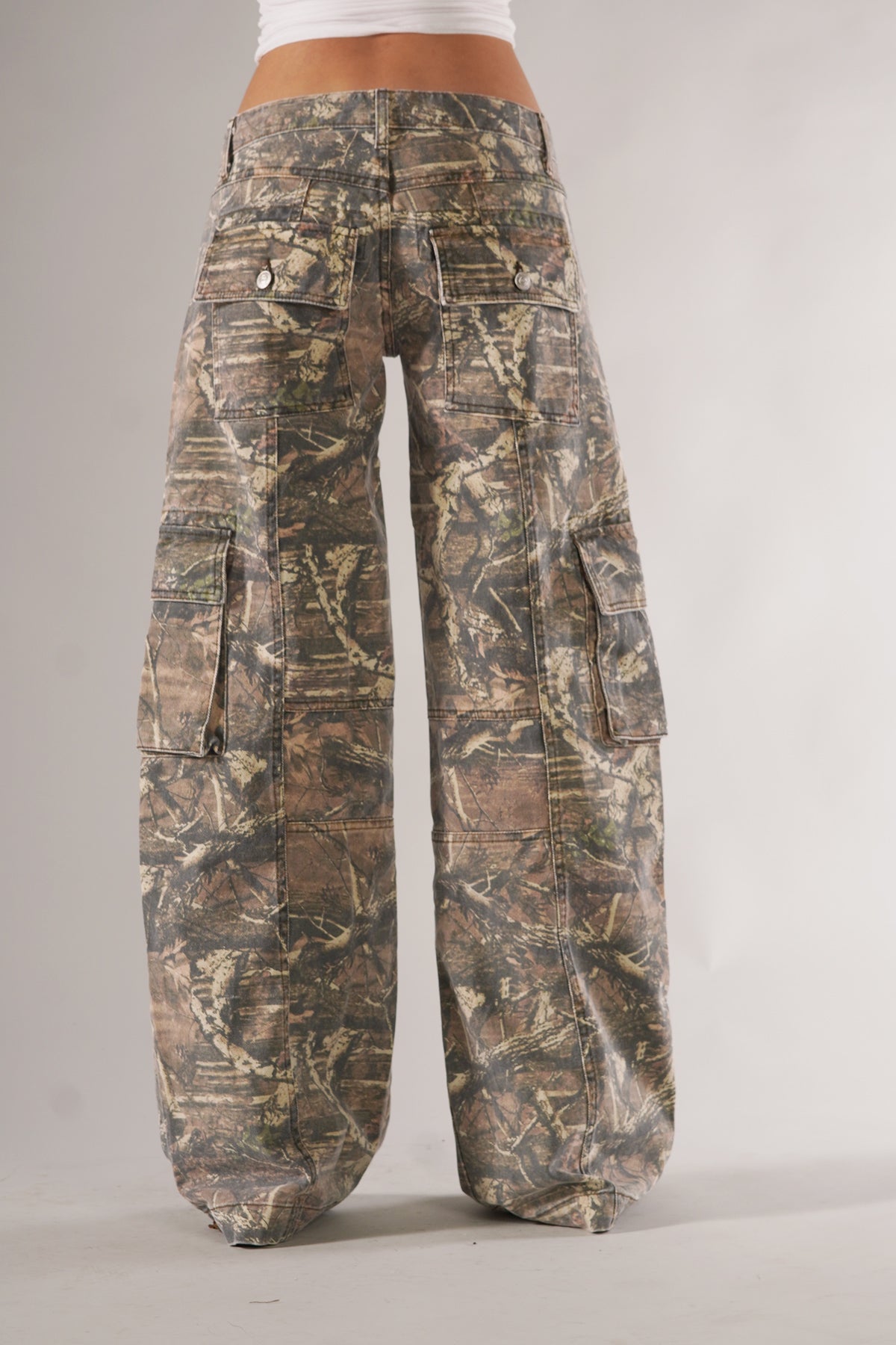 Odette – Pantalones cargo unisex en camuflaje