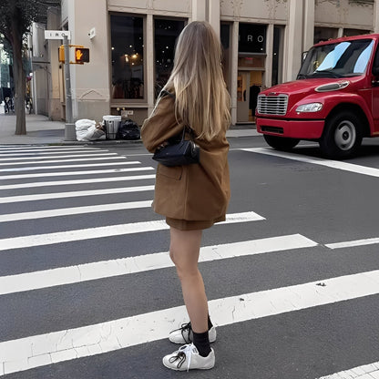 Ashlea - Blazer con Solapa y Falda Elegante para Mujeres