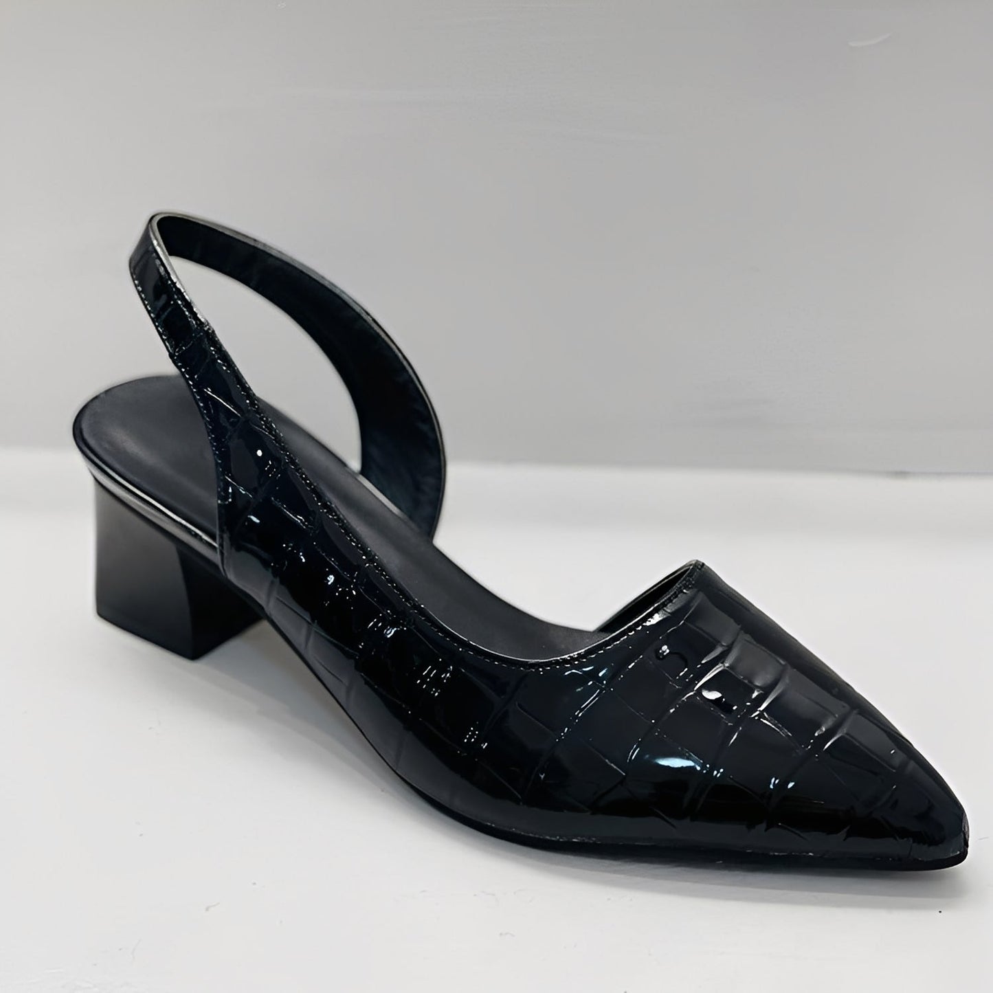 Nonie - Sandalias clásicas y cómodas para mujeres