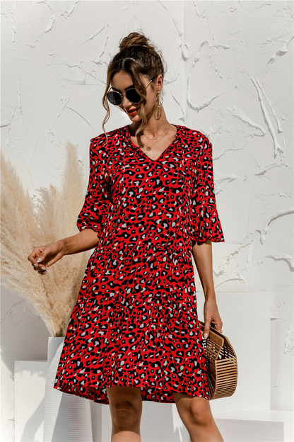 Nila – Mini vestido de verano con corte en la cintura