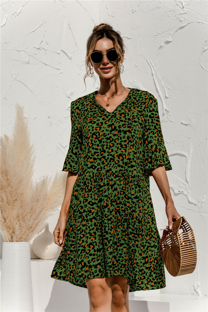 Nila – Mini vestido de verano con corte en la cintura