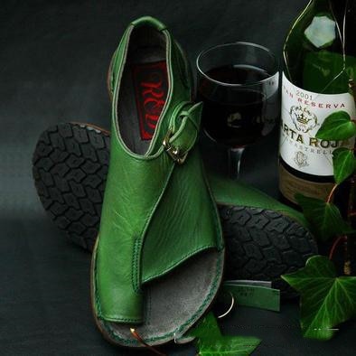 Elvina - Sandalias planas con cierres de hebillas