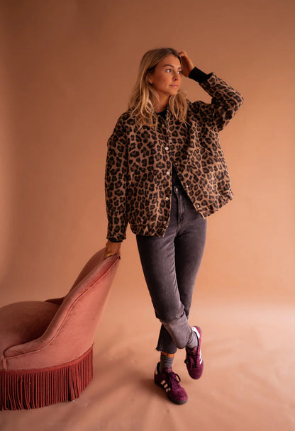 Lea – Chaqueta Bomber de Leopardo