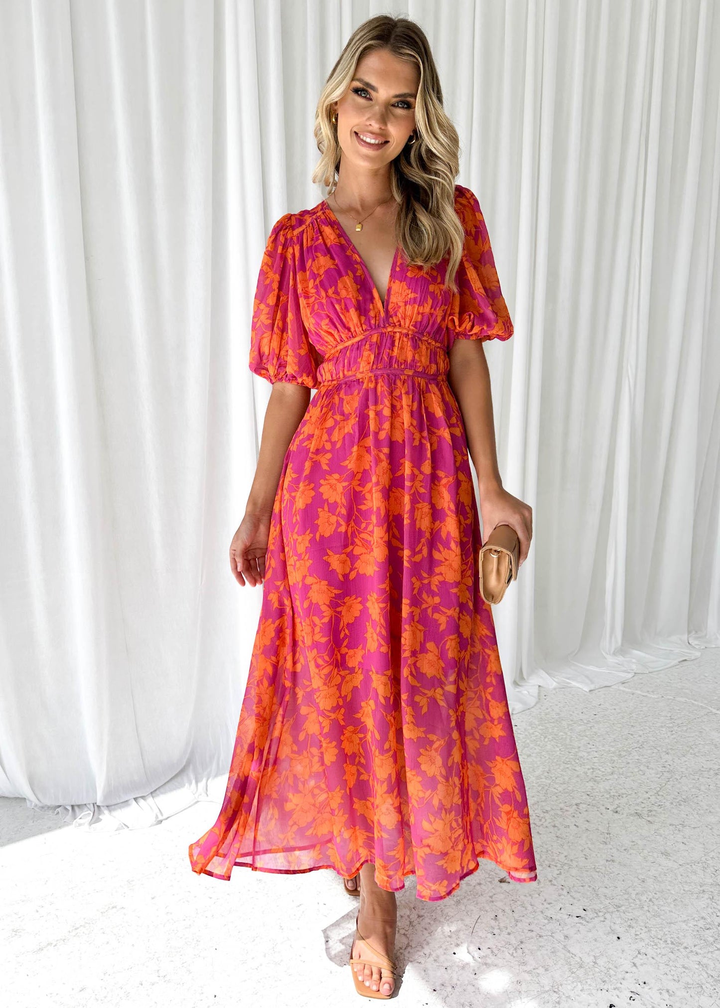 Kathy – Vestido Largo con Escote en V