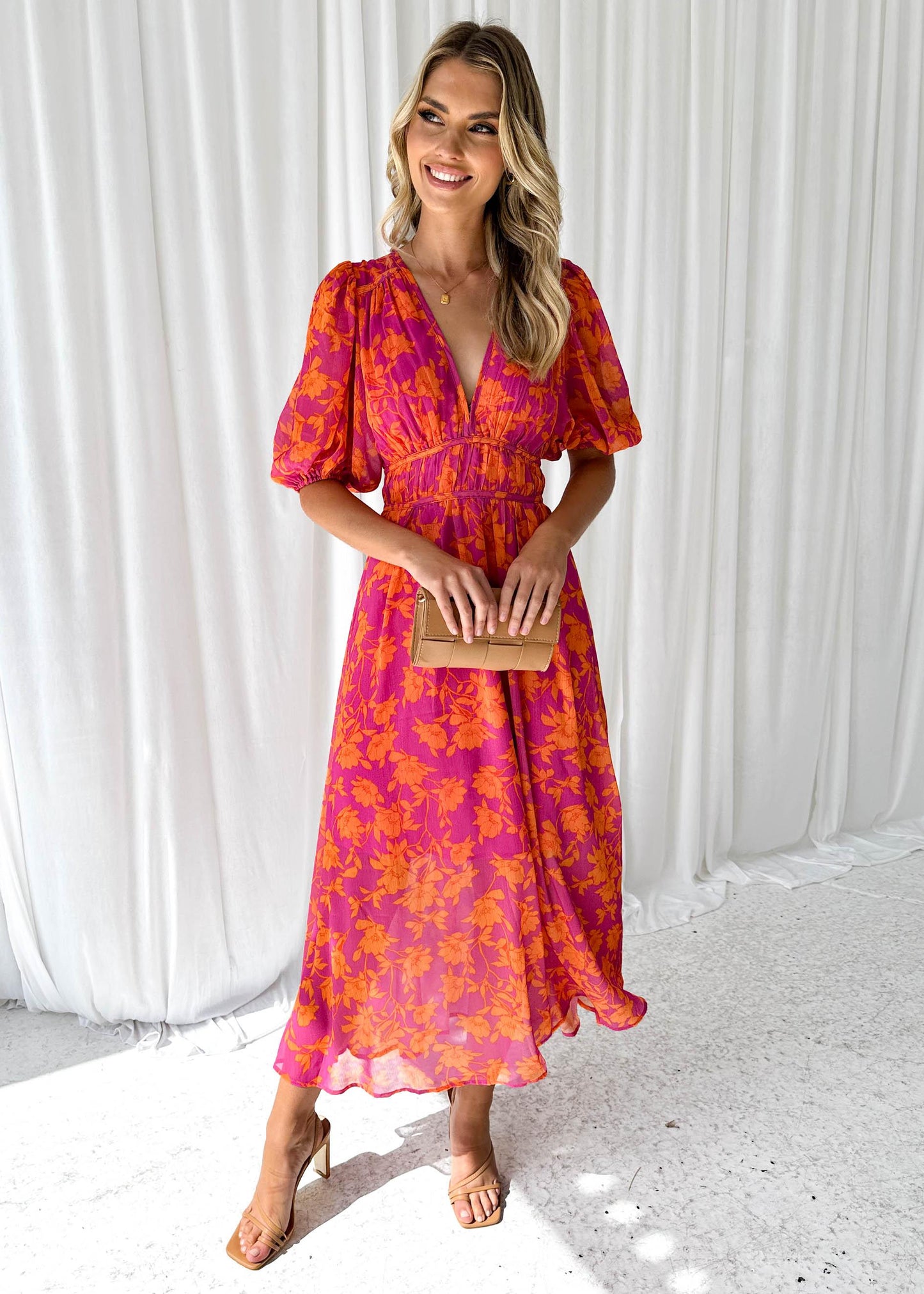 Kathy – Vestido Largo con Escote en V