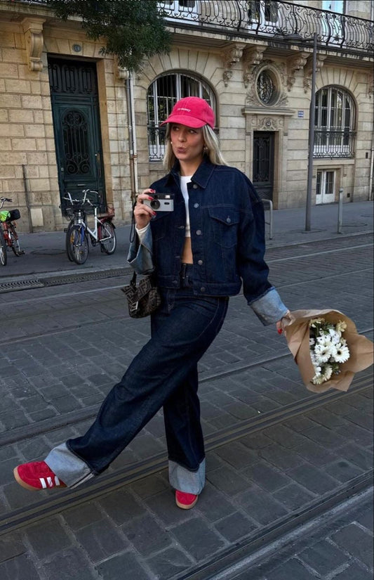 Clara – Conjunto Denim con Chaqueta Trucker & Jeans Talle Alto