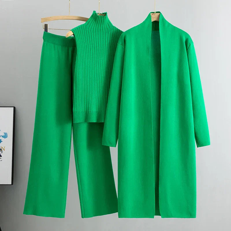 Zara – Cómodo Conjunto de Invierno de Tres Piezas para Mujeres