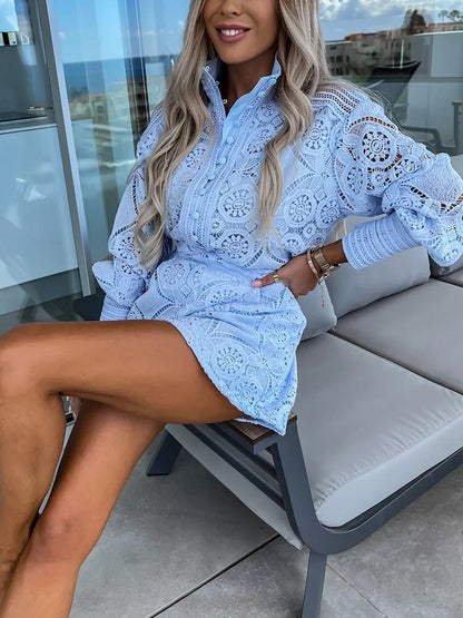 Aurora – Conjunto de Encaje con Blusa y Shorts Elegantes