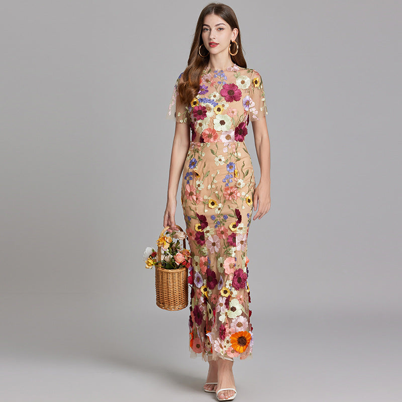 Elina – Vestido Maxi Bordado sin Mangas