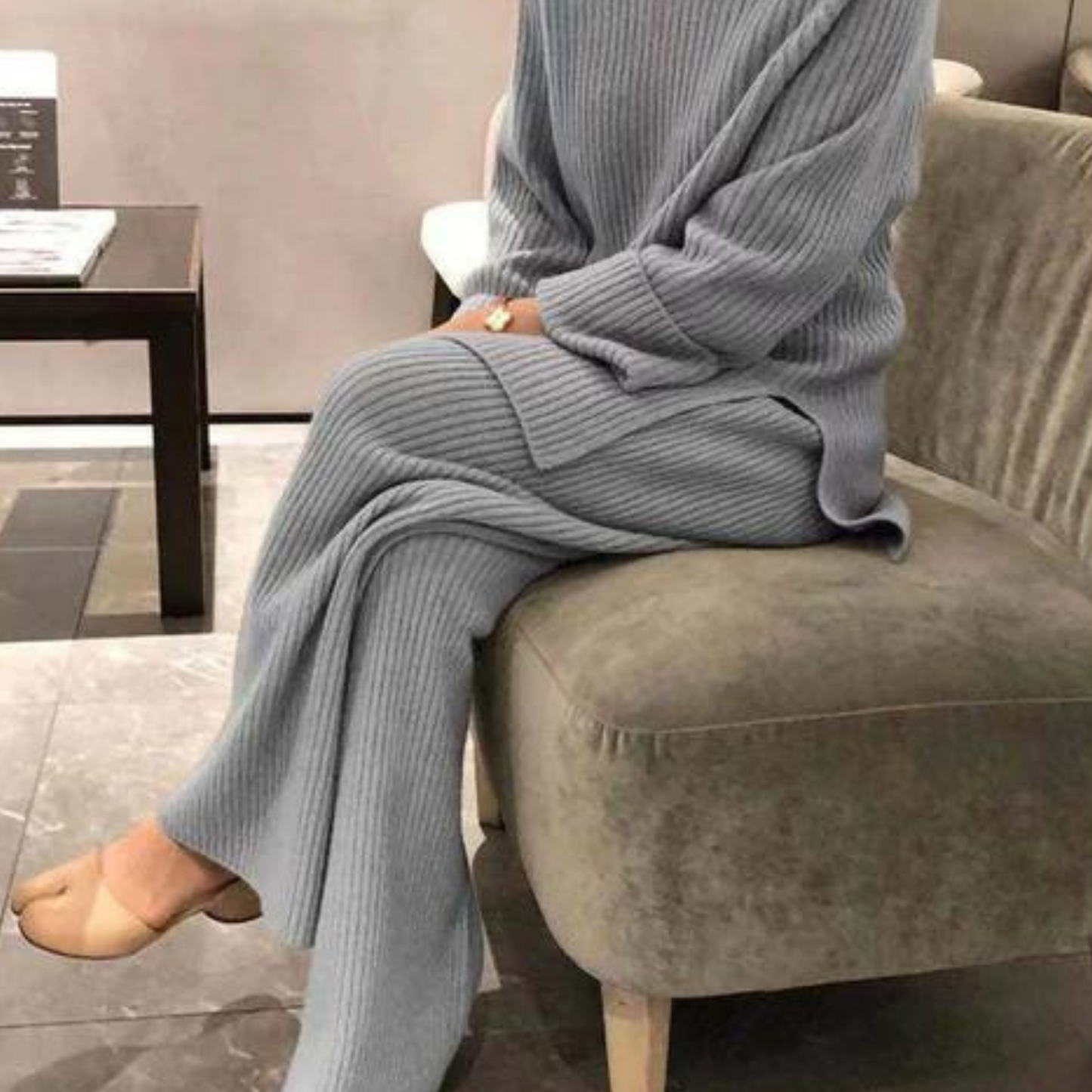 Samantha – Jersey de Punto y Pantalones para un Estilo Casual