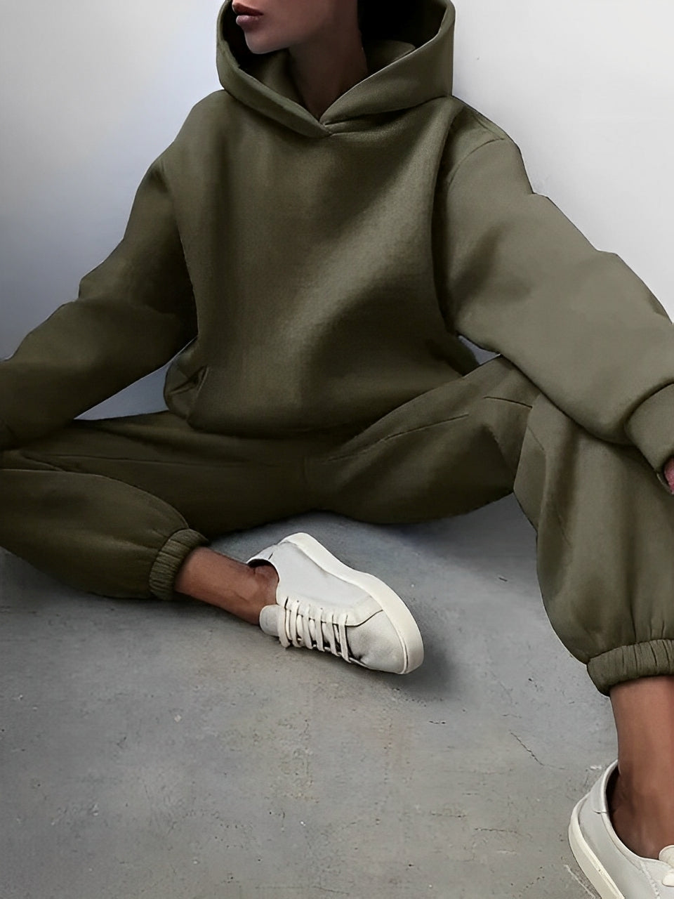 Nora – Mujer Conjunto de Sudadera con Capucha y Pantalones de Chándal