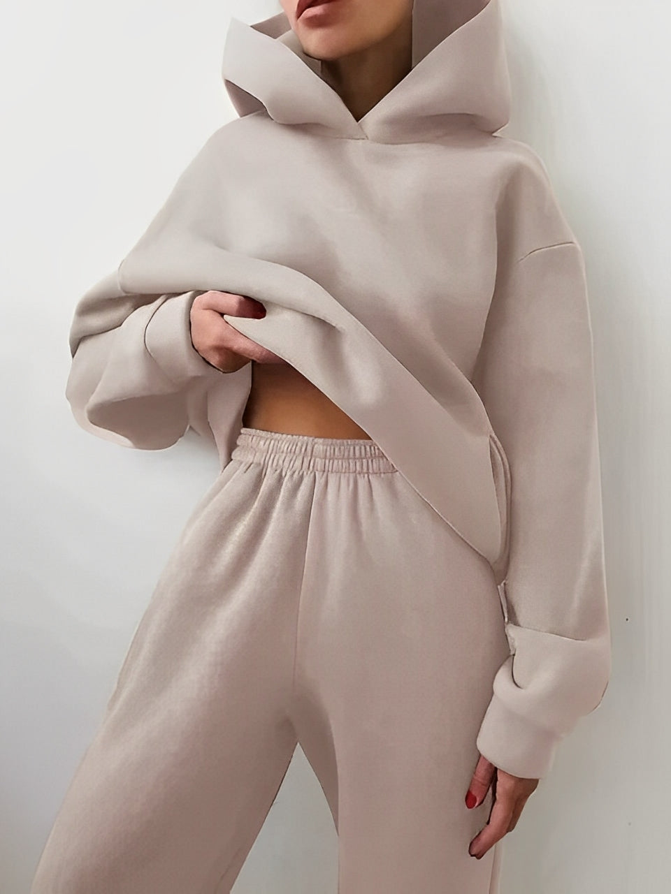 Nora – Mujer Conjunto de Sudadera con Capucha y Pantalones de Chándal