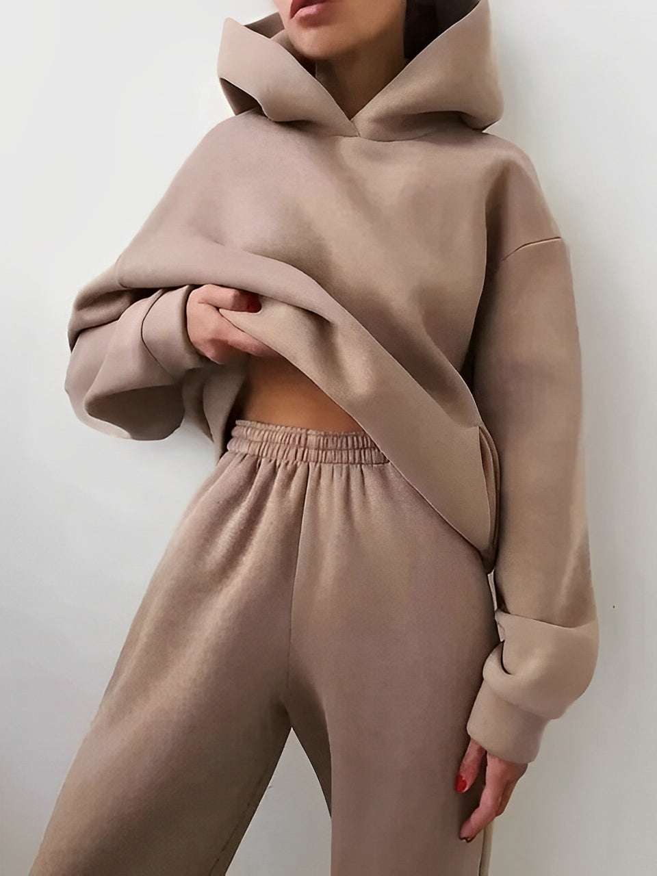 Nora – Mujer Conjunto de Sudadera con Capucha y Pantalones de Chándal