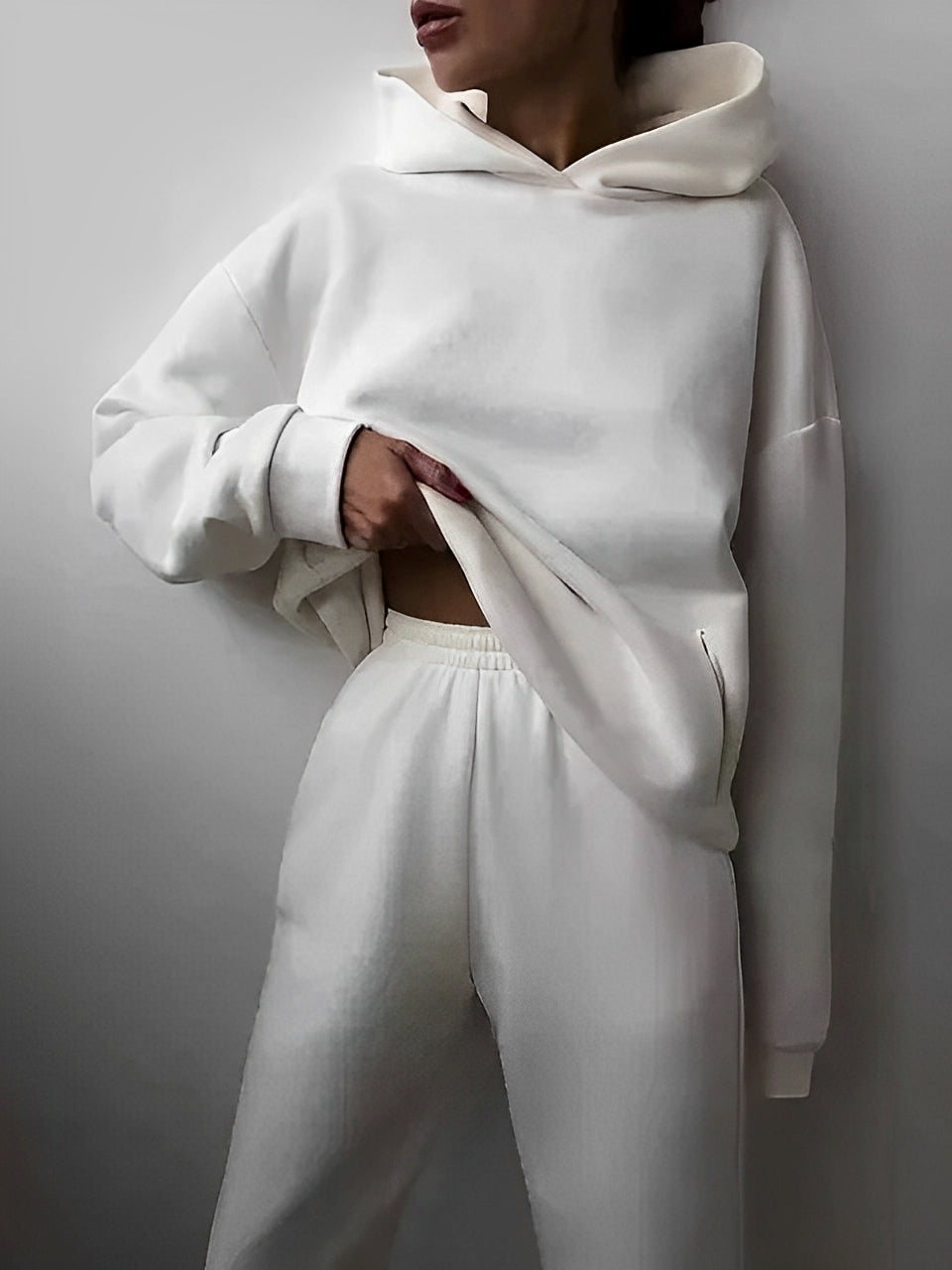 Nora – Mujer Conjunto de Sudadera con Capucha y Pantalones de Chándal