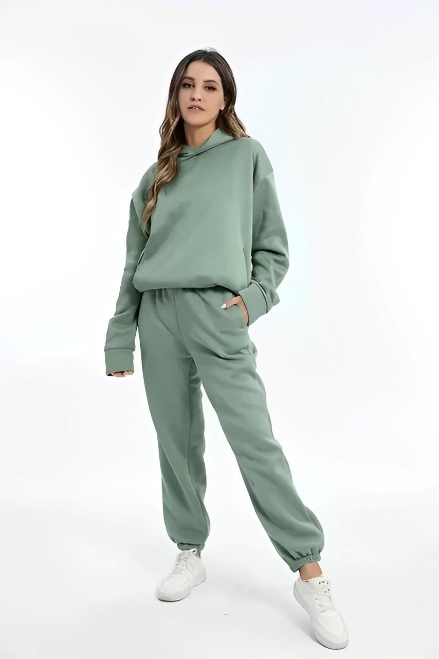 Nora – Mujer Conjunto de Sudadera con Capucha y Pantalones de Chándal