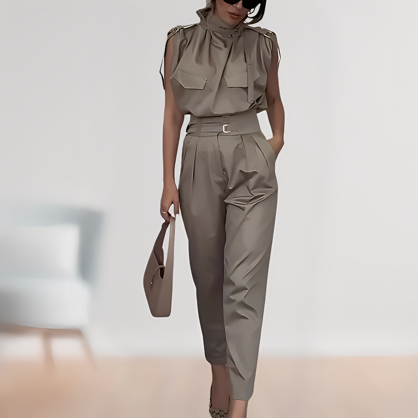 Leona – Elegante mono sin mangas