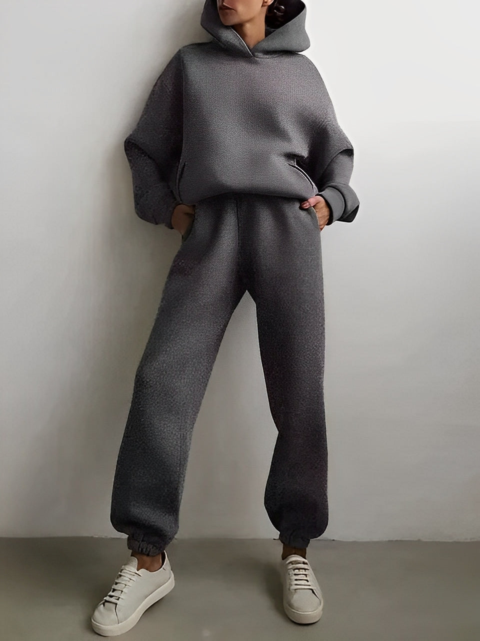 Nora – Mujer Conjunto de Sudadera con Capucha y Pantalones de Chándal
