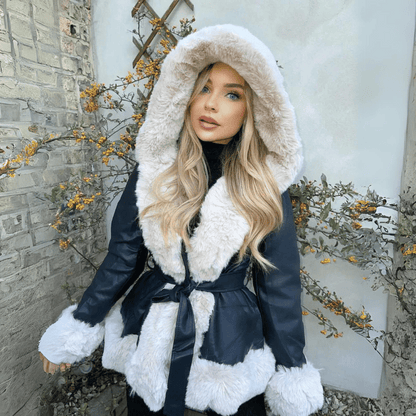 Paz – Elegante Abrigo de Piel