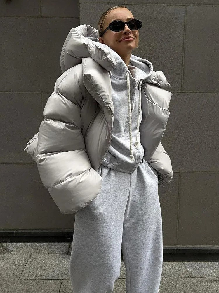 Jana – Chaqueta corta acolchada con capucha